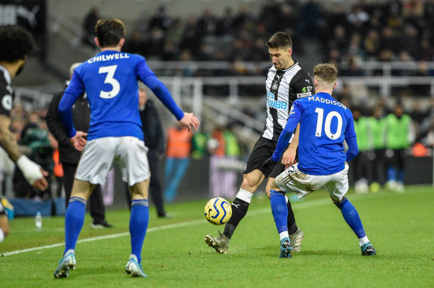 Leicester có chiến thắng dễ dàng trước Newcastle dù vắng Vardy