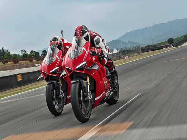 Bảng giá xe Ducati mới nhất tháng 6/2020