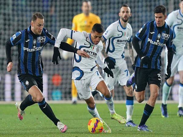 Tin bóng đá ngày 17/1: Inter Milan ngắt mạch toàn thắng