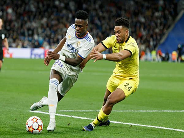 tin-real-madrid-4-5-real-madrid-muon-co-them-reece-james