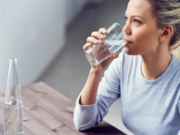 Mơ thấy uống nước thử vận may với con gì?