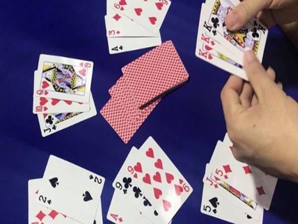 Các cách chia bài bịp hiệu quả