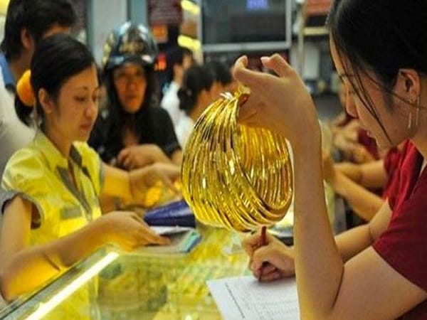 Ngủ nằm mơ thấy đi mua vàng là điềm gì, hên hay xui??