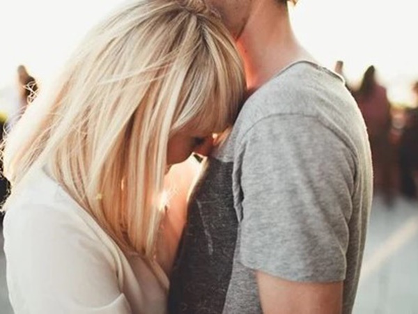 Nằm mơ thấy yêu người lạ có điềm gì, chọn số mấy?